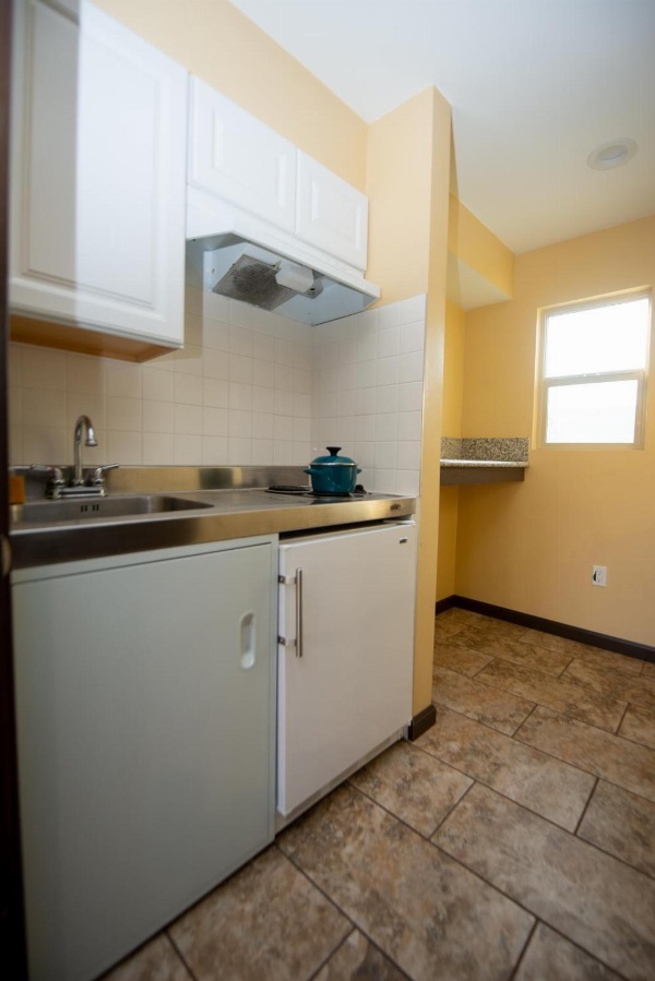 Casa Bella Inn- Huntington Park image 33